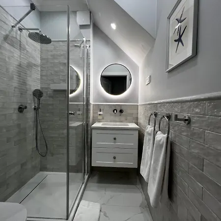 Hampton Park Villa *