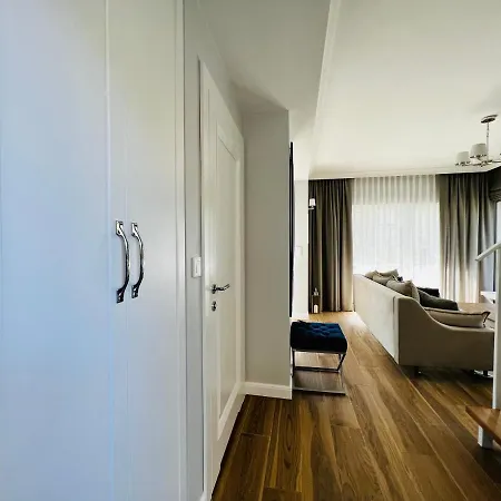 Villa Hampton Park *