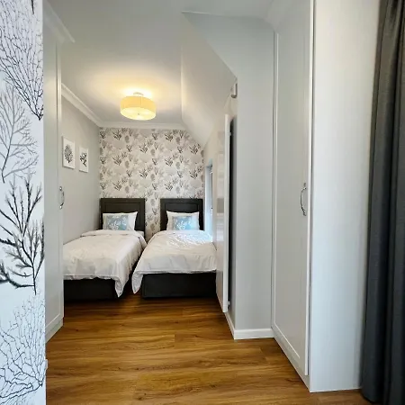 Hampton Park Villa Rozewie